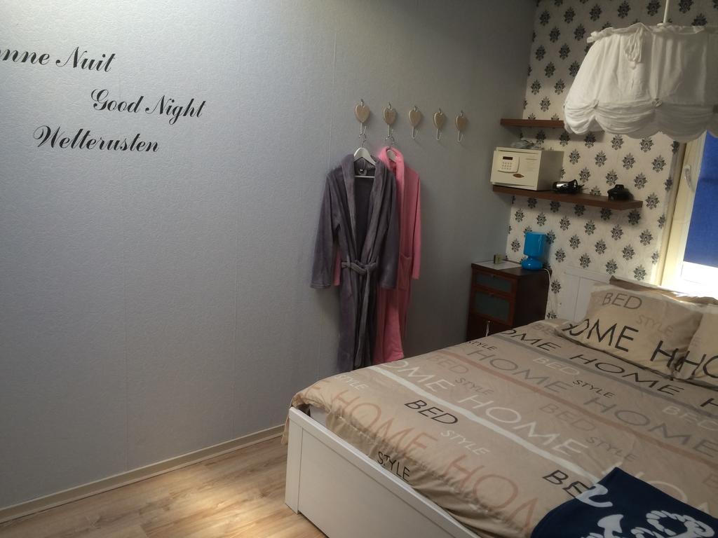 B&B Goeree Overflakkeeミッデルハルニス 部屋 写真